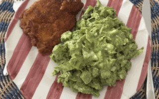 Sprød kylling med Green Goddess-dressing