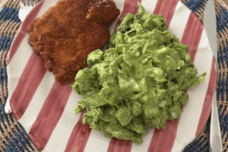 Sprød kylling med Green Goddess-dressing