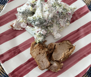 Mørbrad med broccolisalat