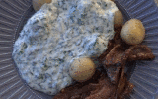 Stegt flæsk med kartofler og persillesovs