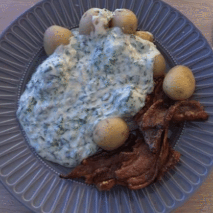 Stegt flæsk med kartofler og persillesovs