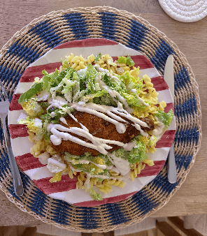 Cæsarsalat med pasta