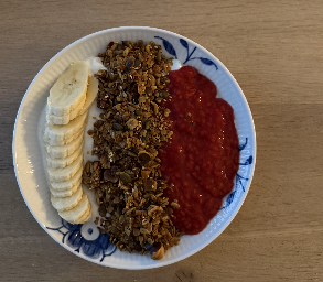 Skyr bowl med hjemmelavet granola